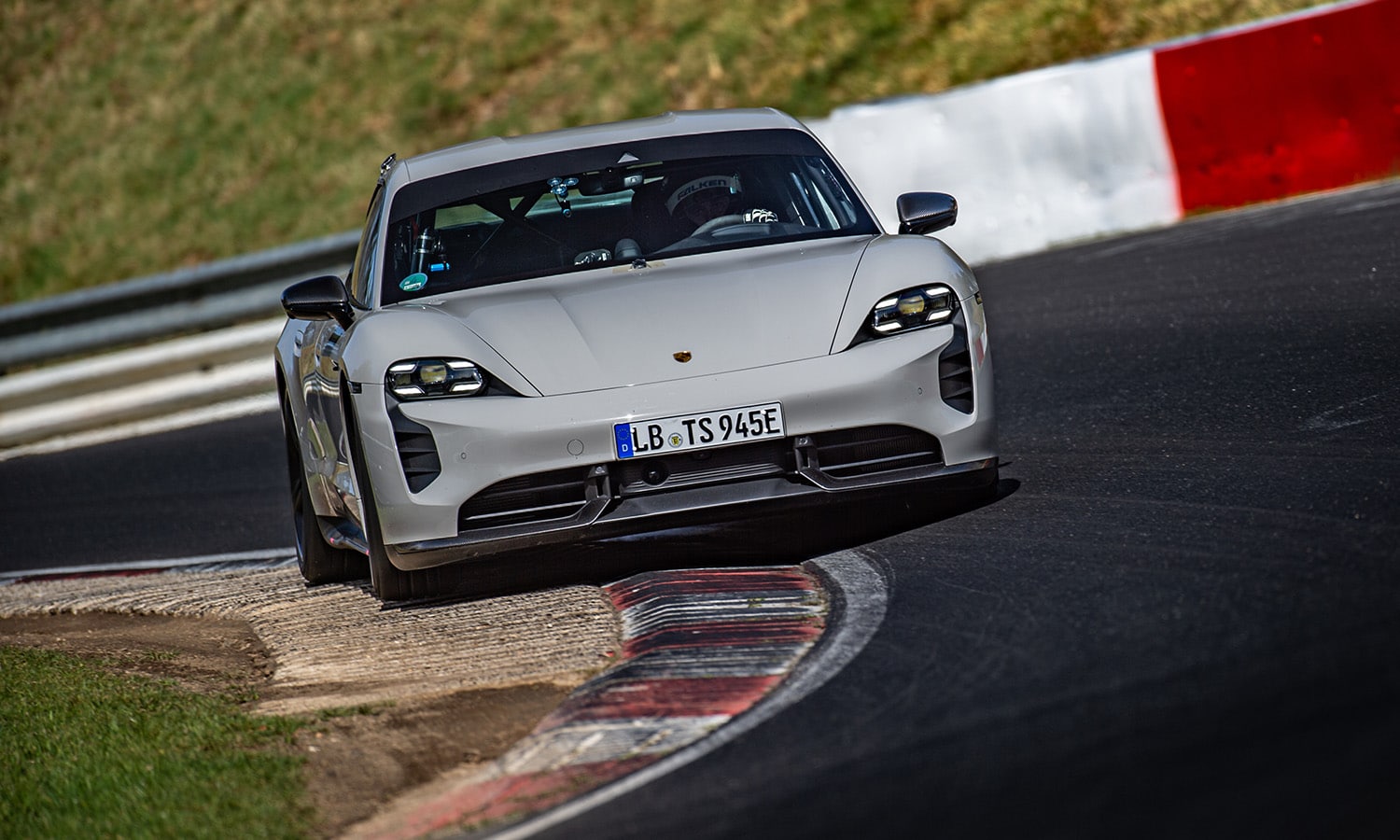 Porsche Taycan records at the Nürburgring