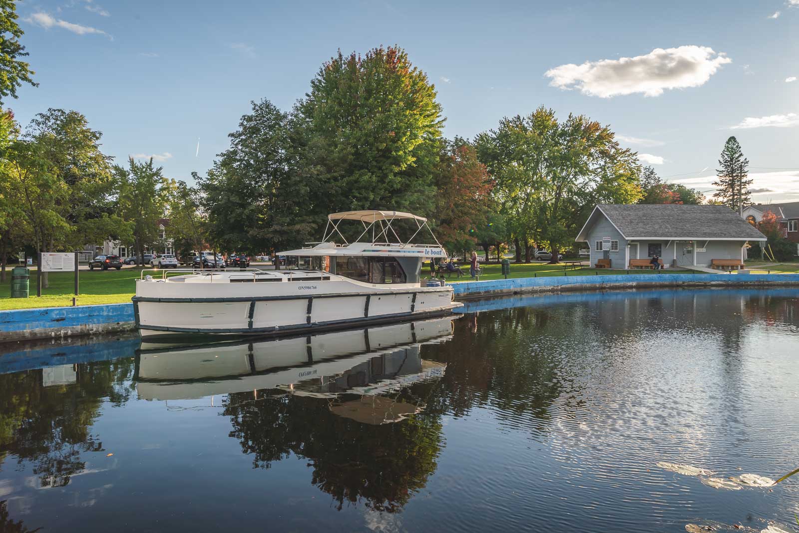 Ottawa Cana Boat Cruise in Autumn