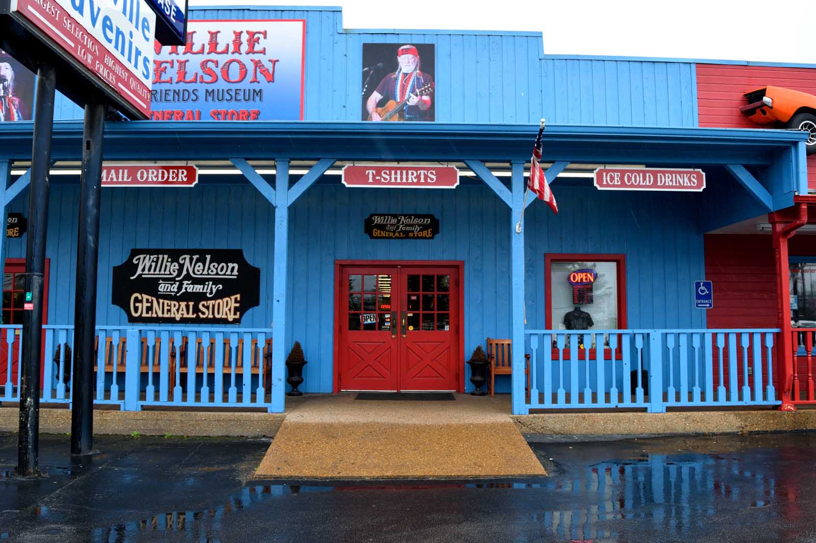 Fun Facts About Willie Nelson, Texas