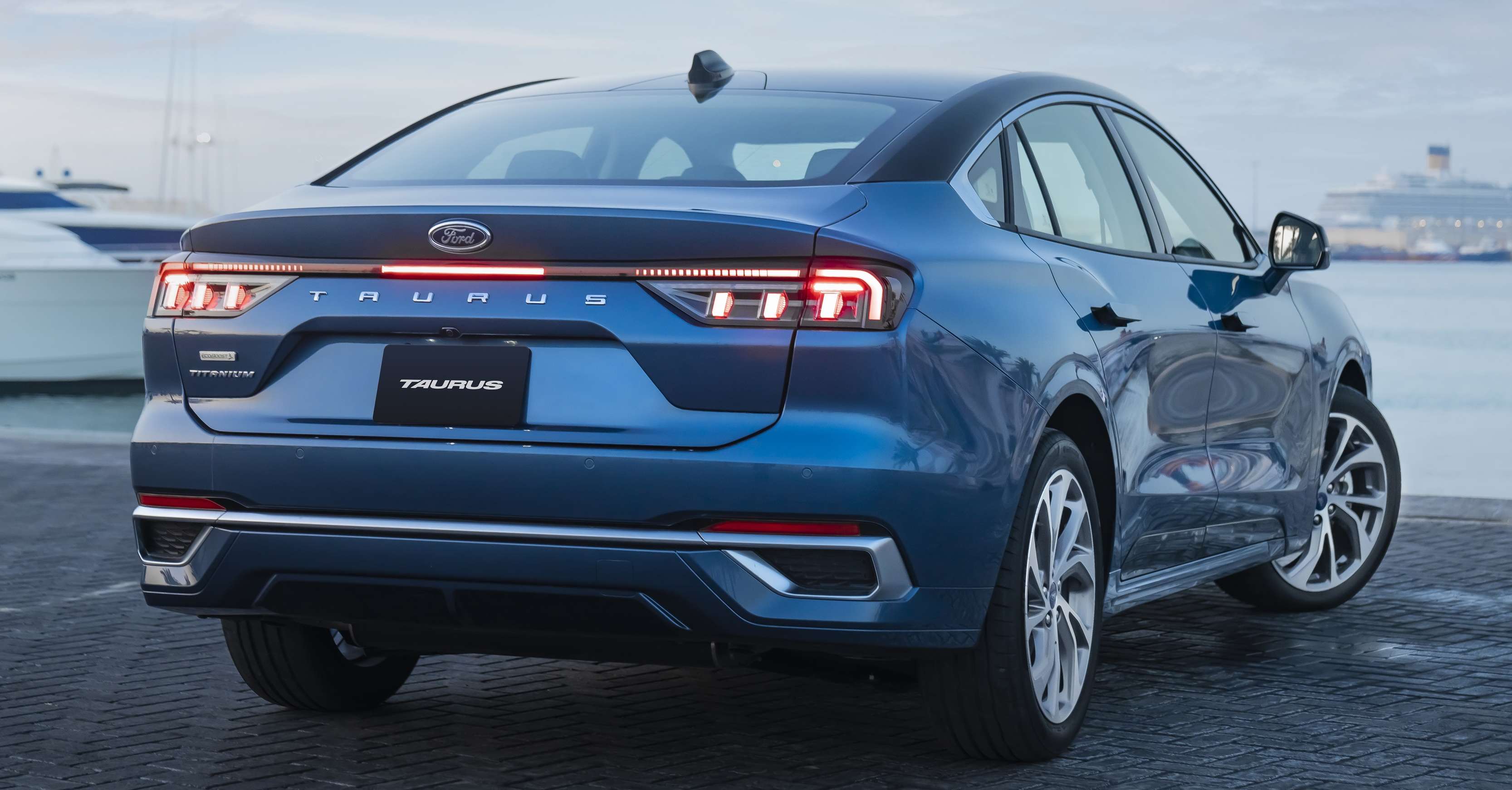 2023 Ford Taurus Middle East-2